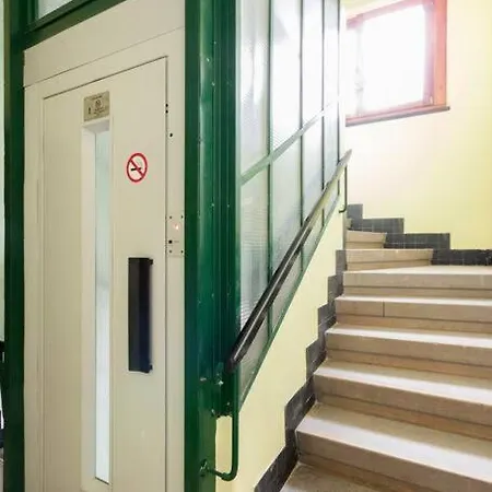 Apartament District 5 Studio Near Universities With Ac+view *