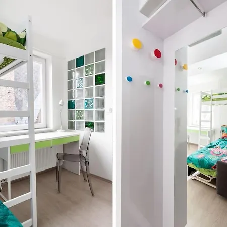 District 5 Studio Near Universities With Ac+view *